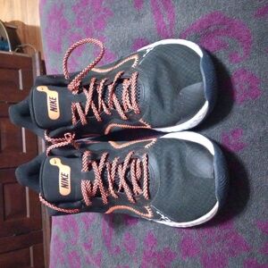 Nike Renew Elevate Black Bright Mango shoes